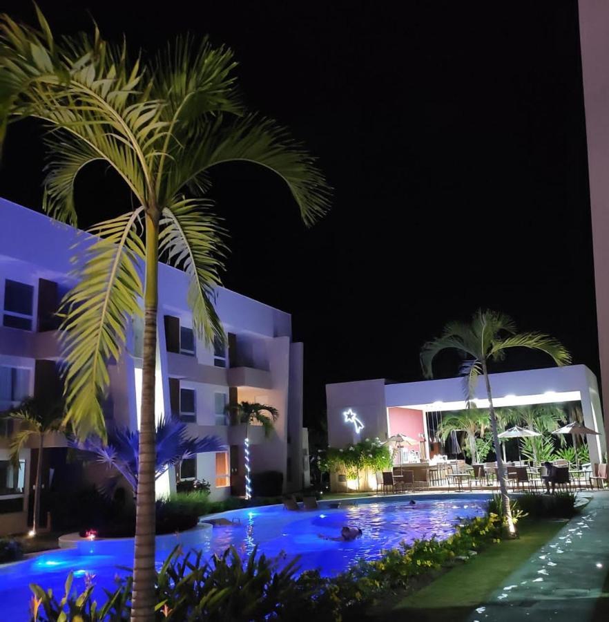 Guarajuba Porto Smeralda Village C02, Terreo - Guarajuba Temporada, Viva Mais De Uma Experiencia De Hospedagem Conosco! 130M Da Praia エクステリア 写真